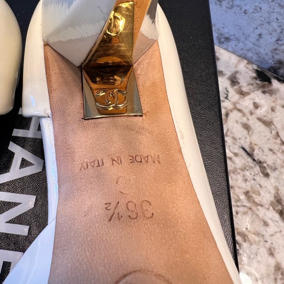 Luxurious Chanel shoes - Picture 6 of 11